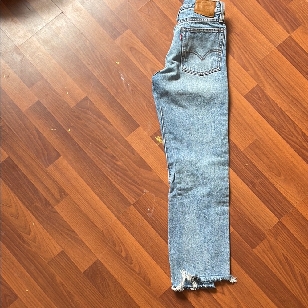 Women's Blue Levi Jeans